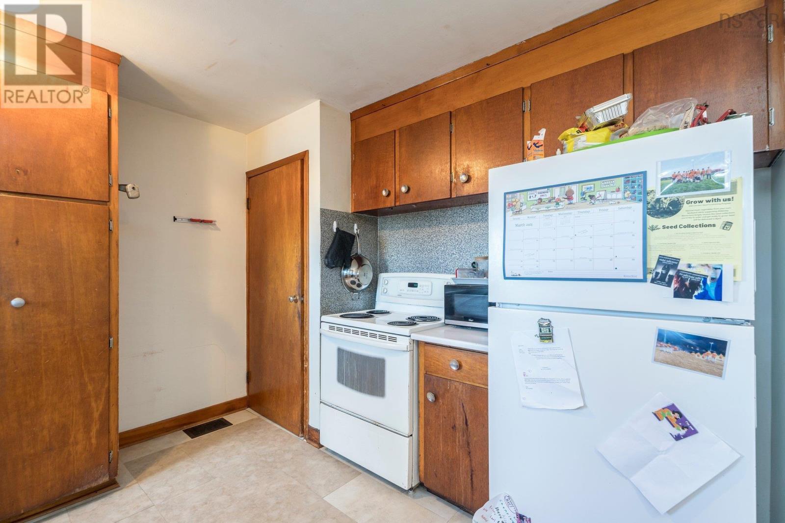 49 A&b Lynn Drive Property Photo 12