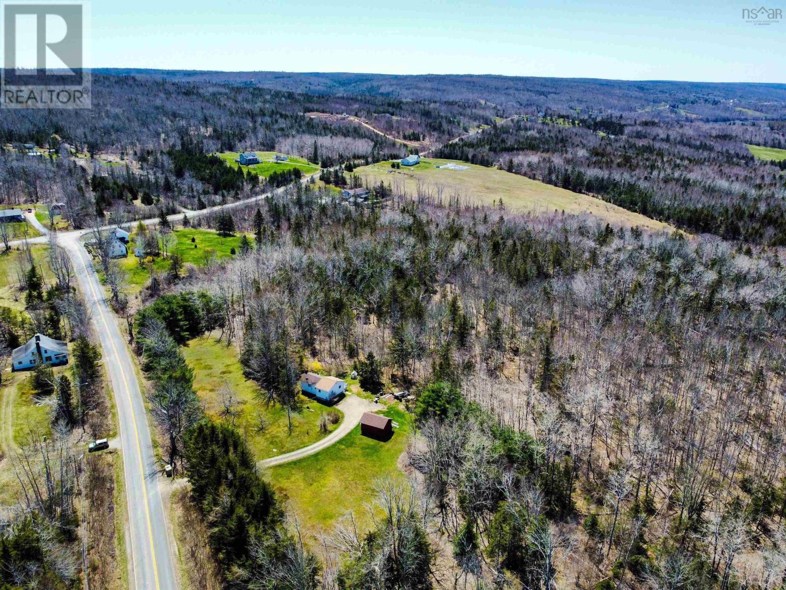 351 Old Post Road Property Photo 6