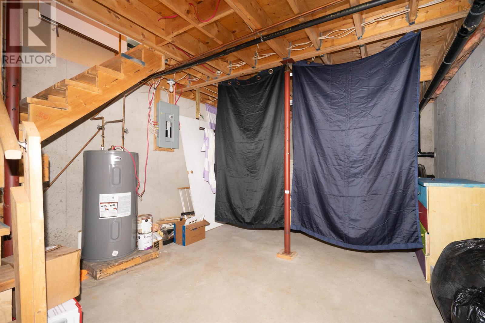 351 Old Post Road Property Photo 18
