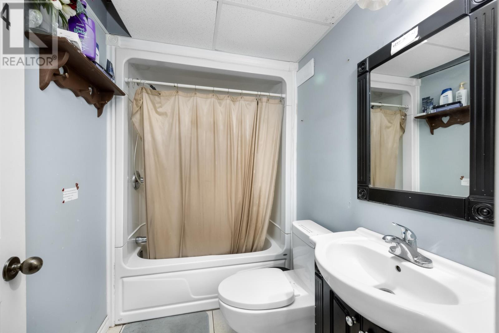 59 Warburton Drive Property Photo 9