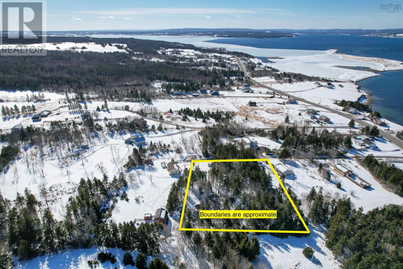 Polar Bear Lane Property Photo 3