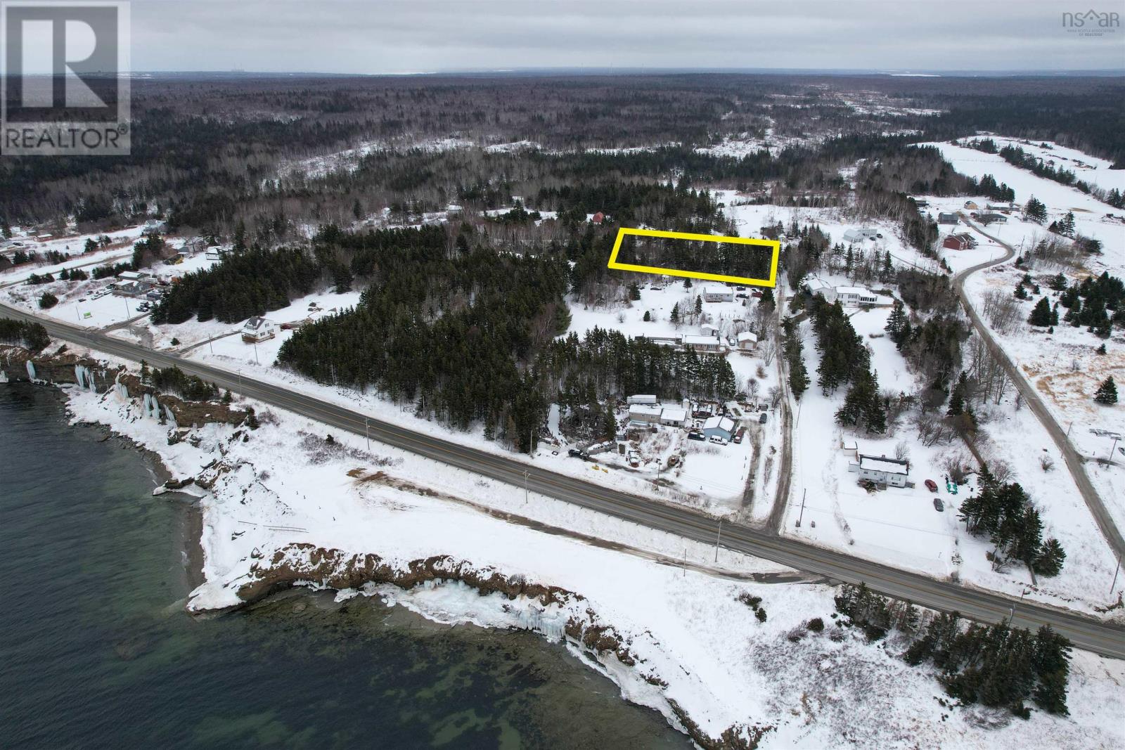 Polar Bear Lane Property Photo 8