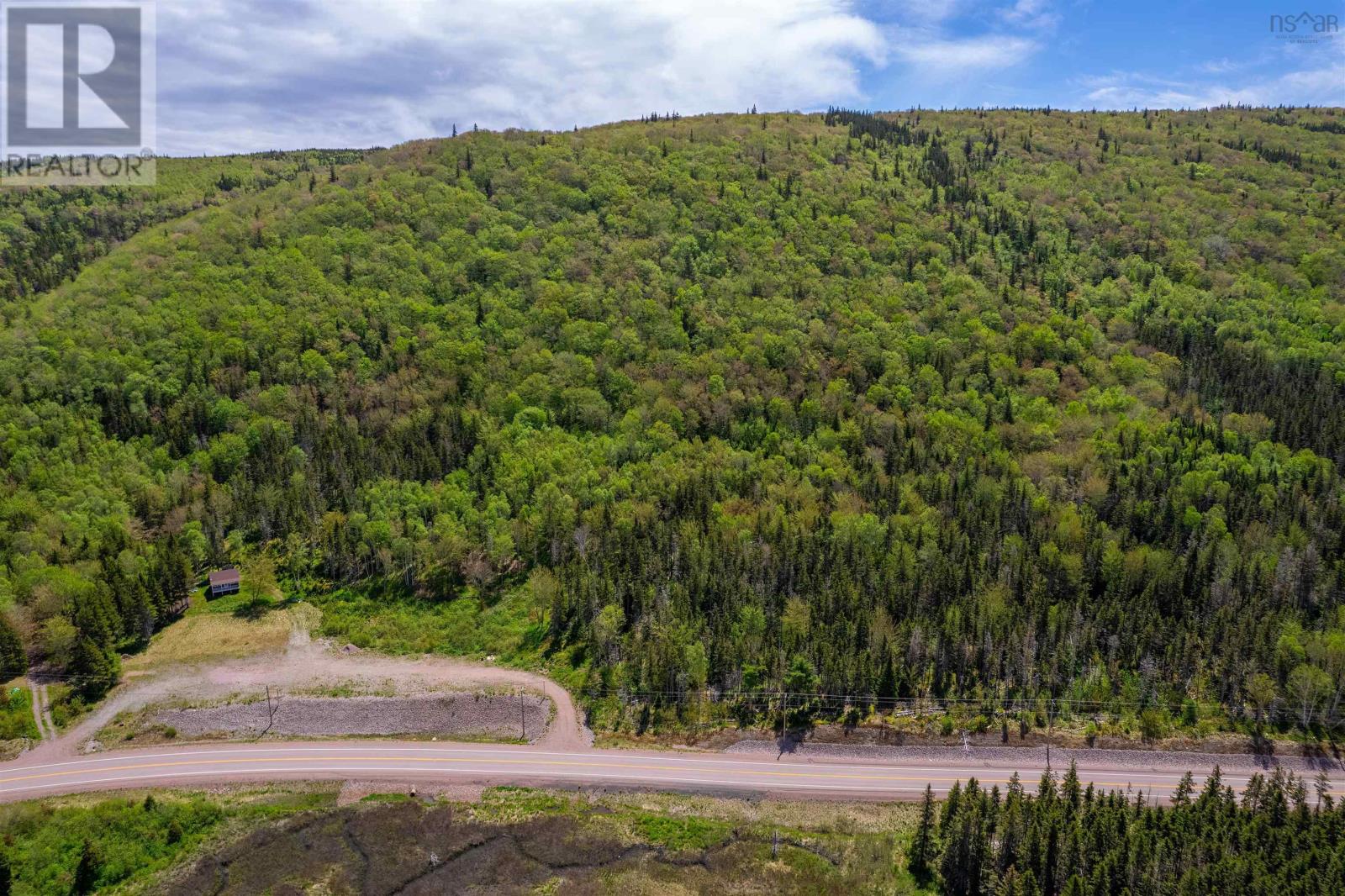 47403 Cabot Trail Property Photo 2