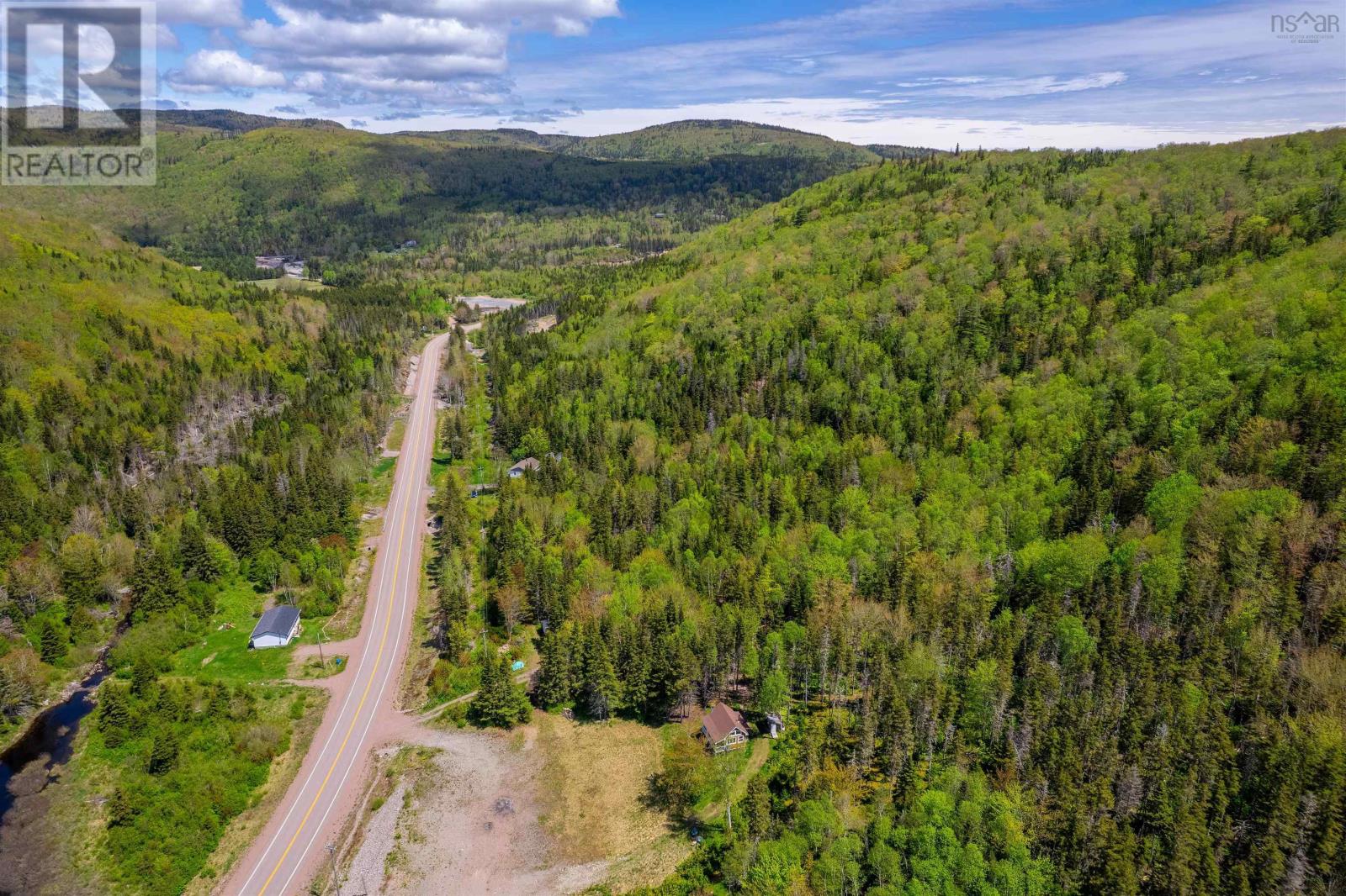 47403 Cabot Trail Property Photo 4