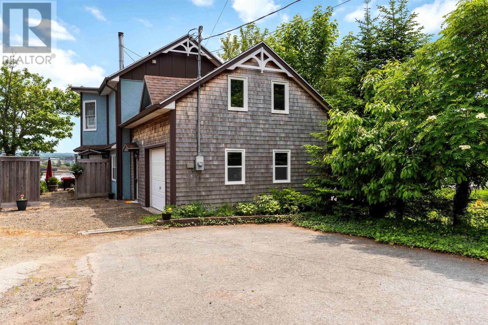 5438 Granville Road Property Photo 11