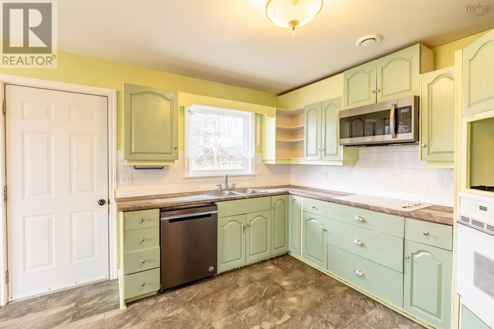 59 Porter Street Property Photo 6