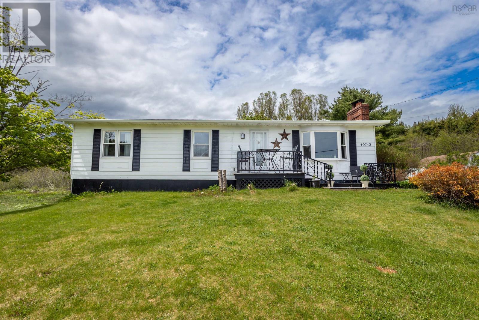 49742 Cabot Trail Property Photo 1