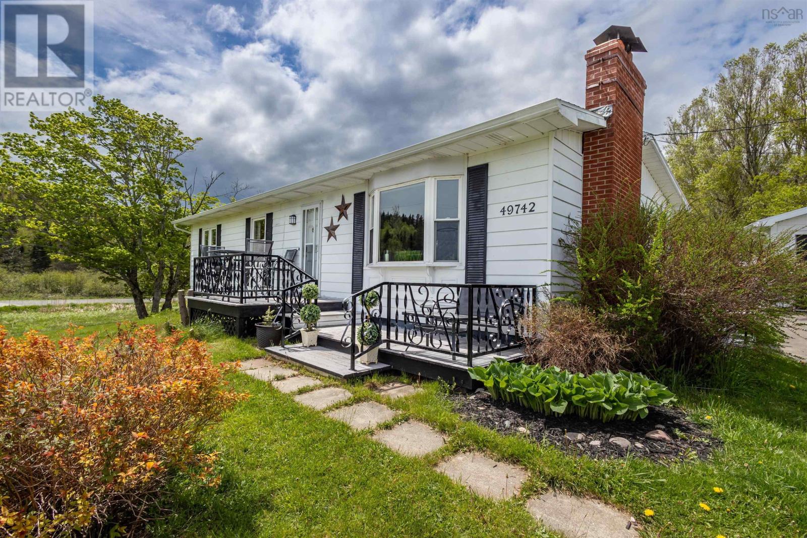 49742 Cabot Trail Property Photo 2