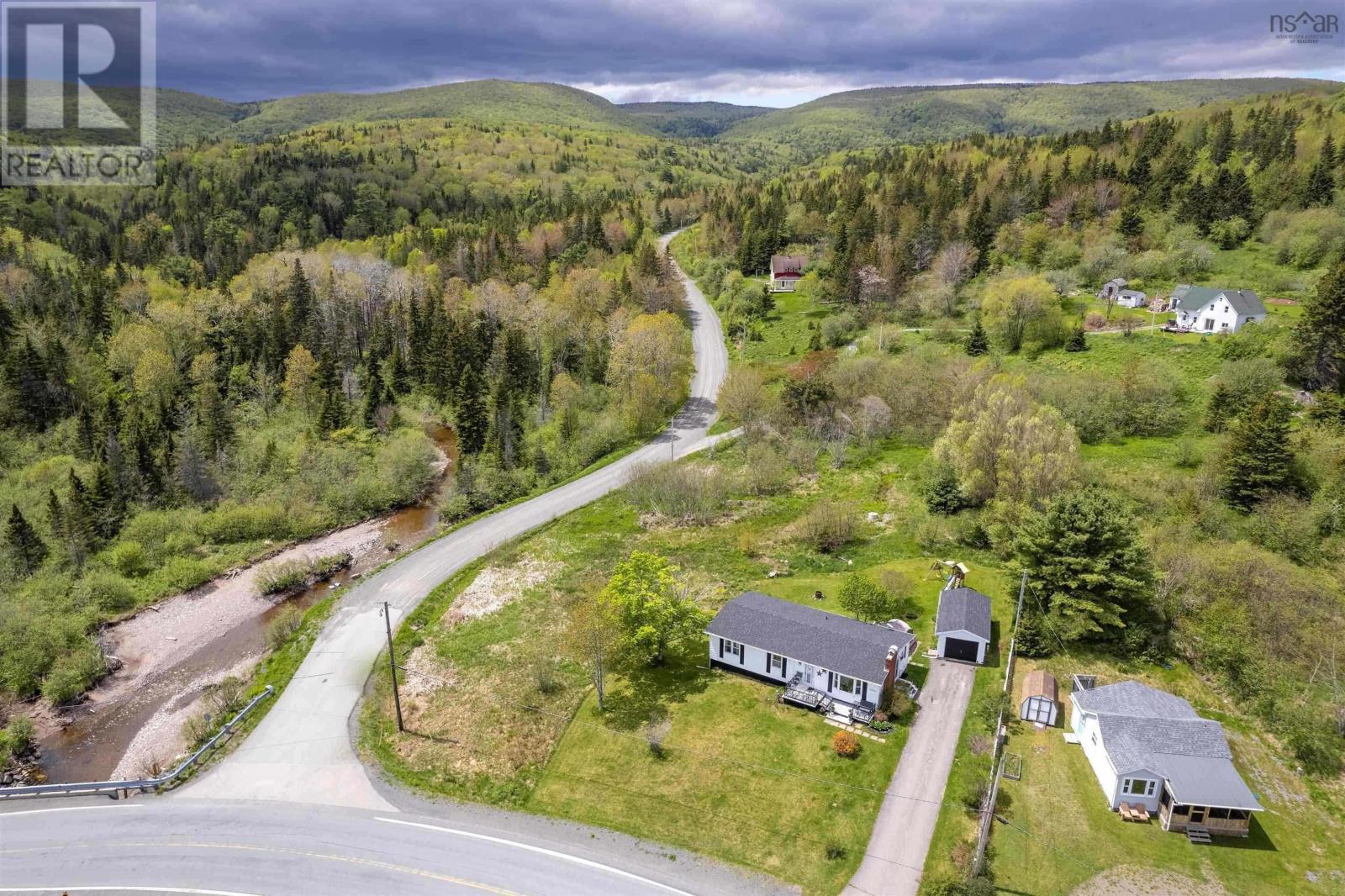 49742 Cabot Trail Property Photo 3
