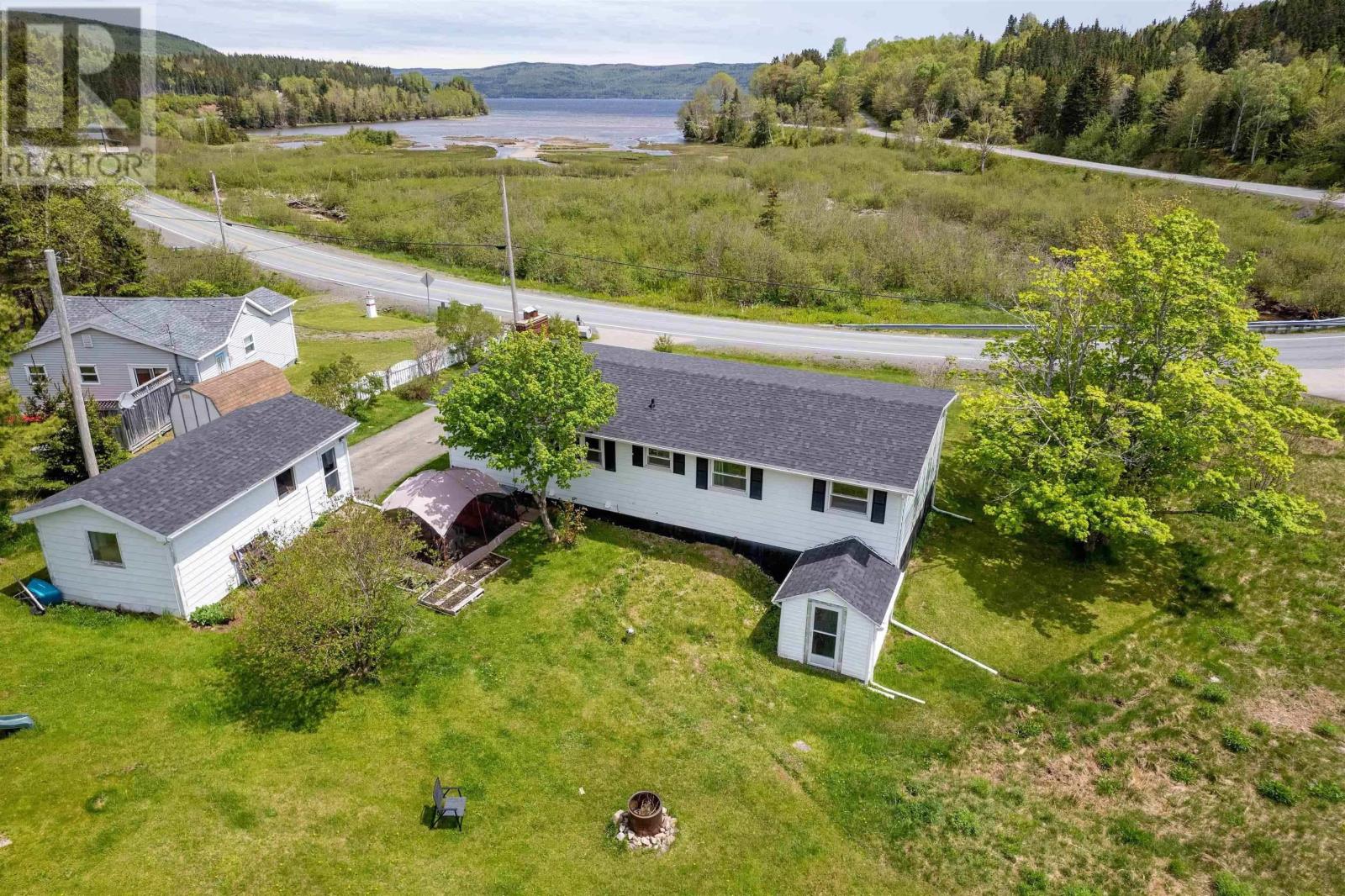 49742 Cabot Trail Property Photo 4