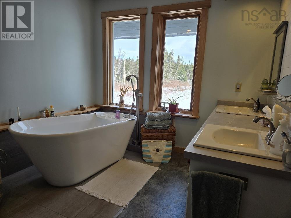 164 Kenomee Heights Lane Property Photo 23