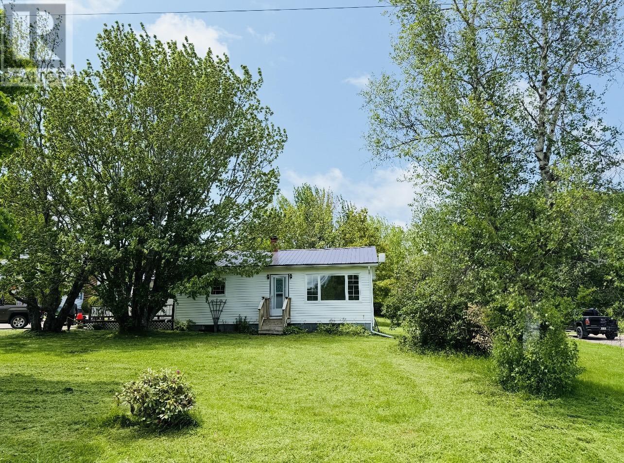 685 Greenville Road Property Photo 1