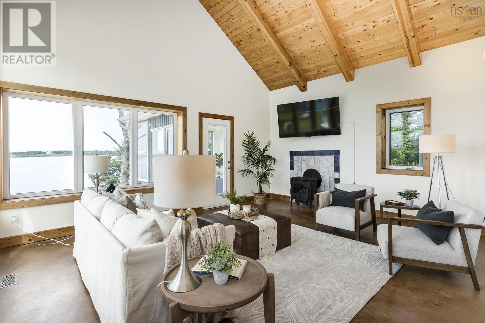 3078 Ostrea Lake Road Property Photo 17