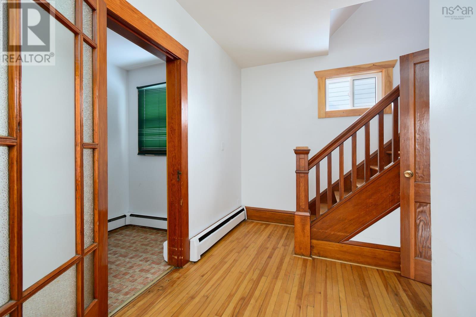 276 Columbia Street Property Photo 5