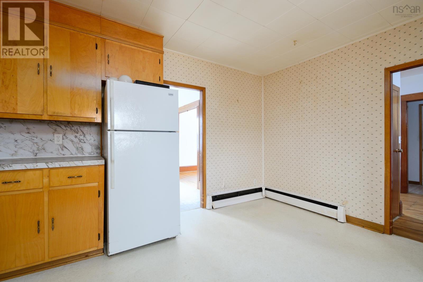276 Columbia Street Property Photo 11