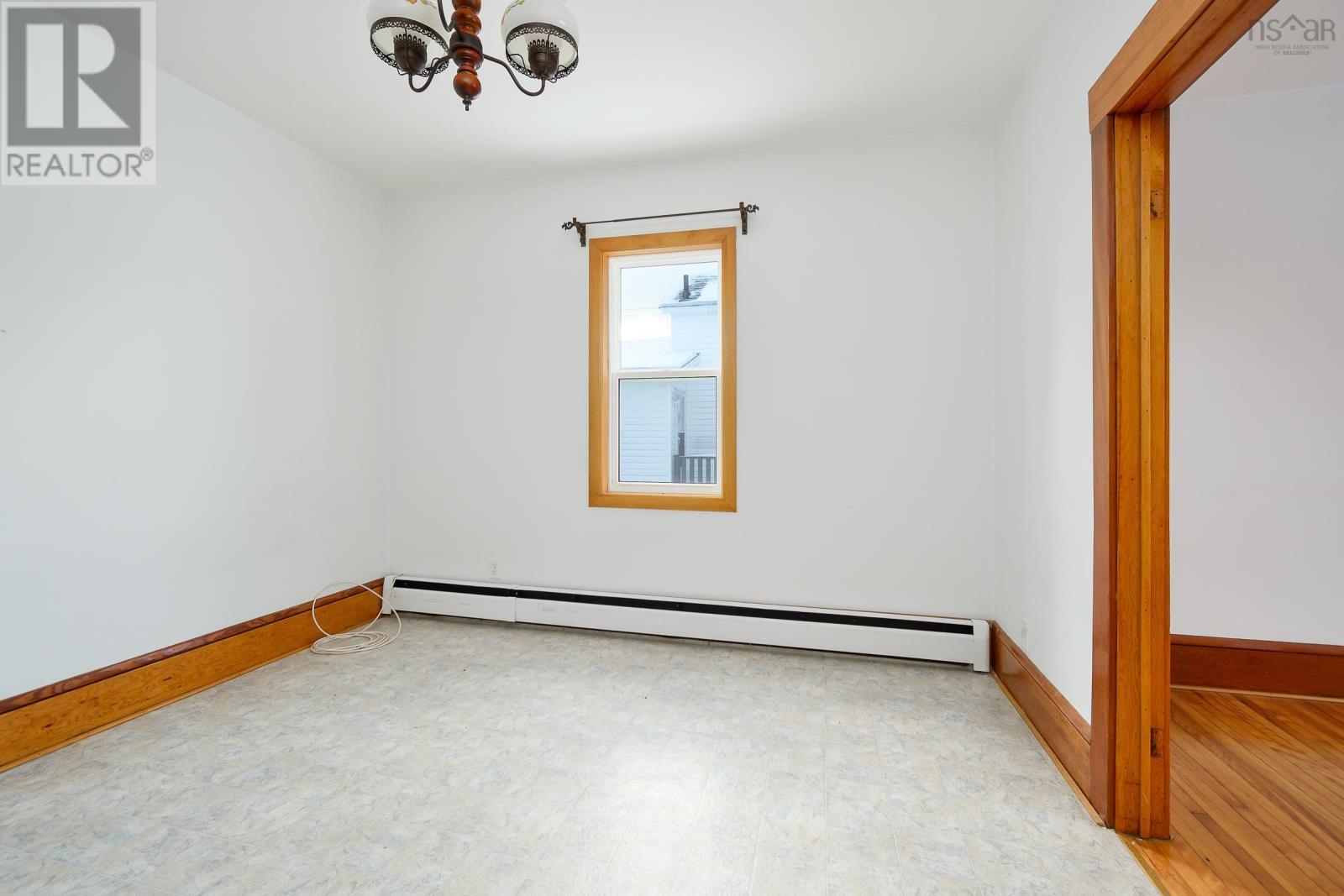 276 Columbia Street Property Photo 12