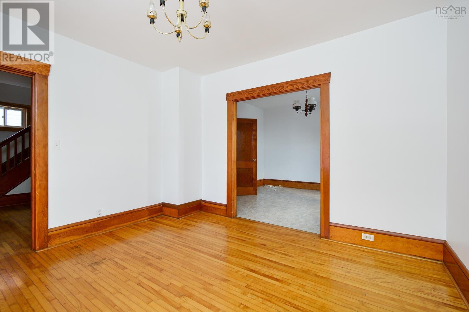 276 Columbia Street Property Photo 16
