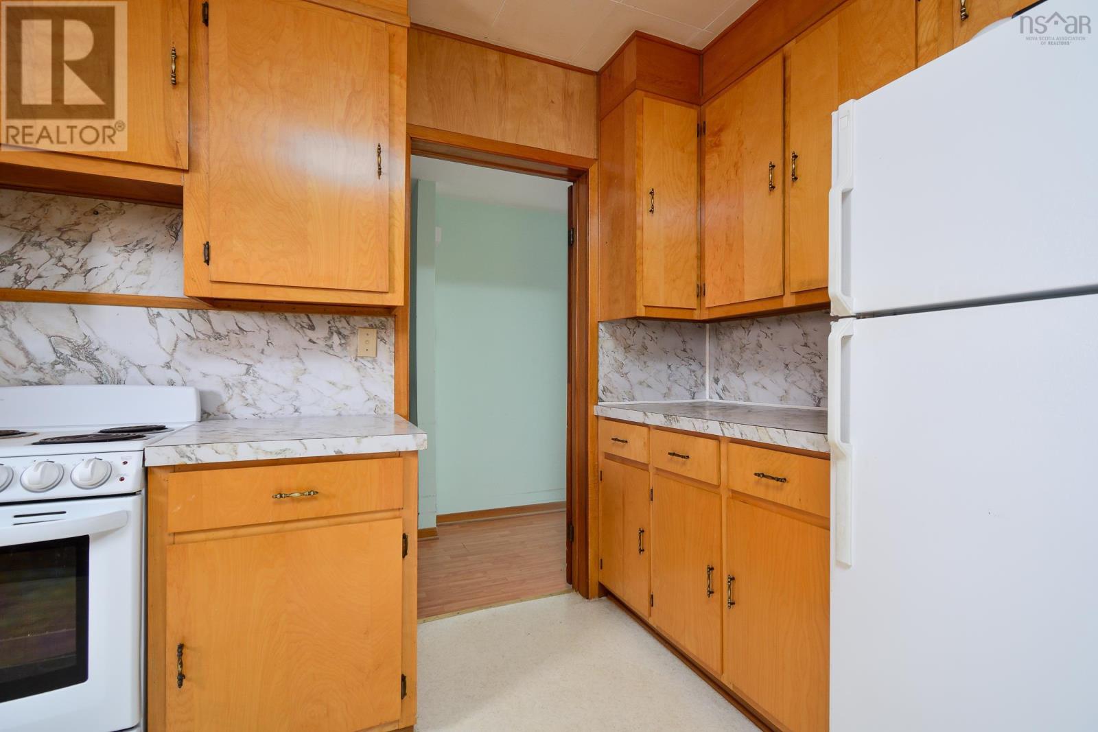 276 Columbia Street Property Photo 18