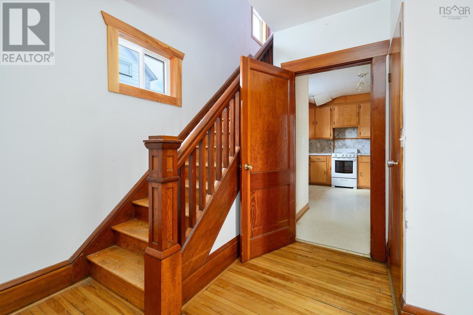 276 Columbia Street Property Photo 22
