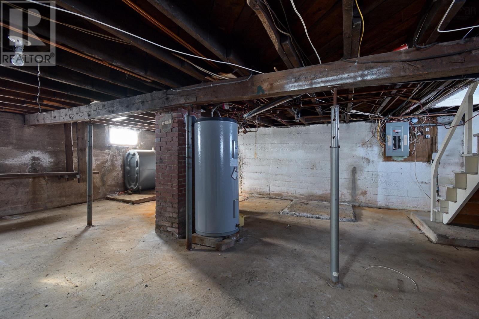 276 Columbia Street Property Photo 41
