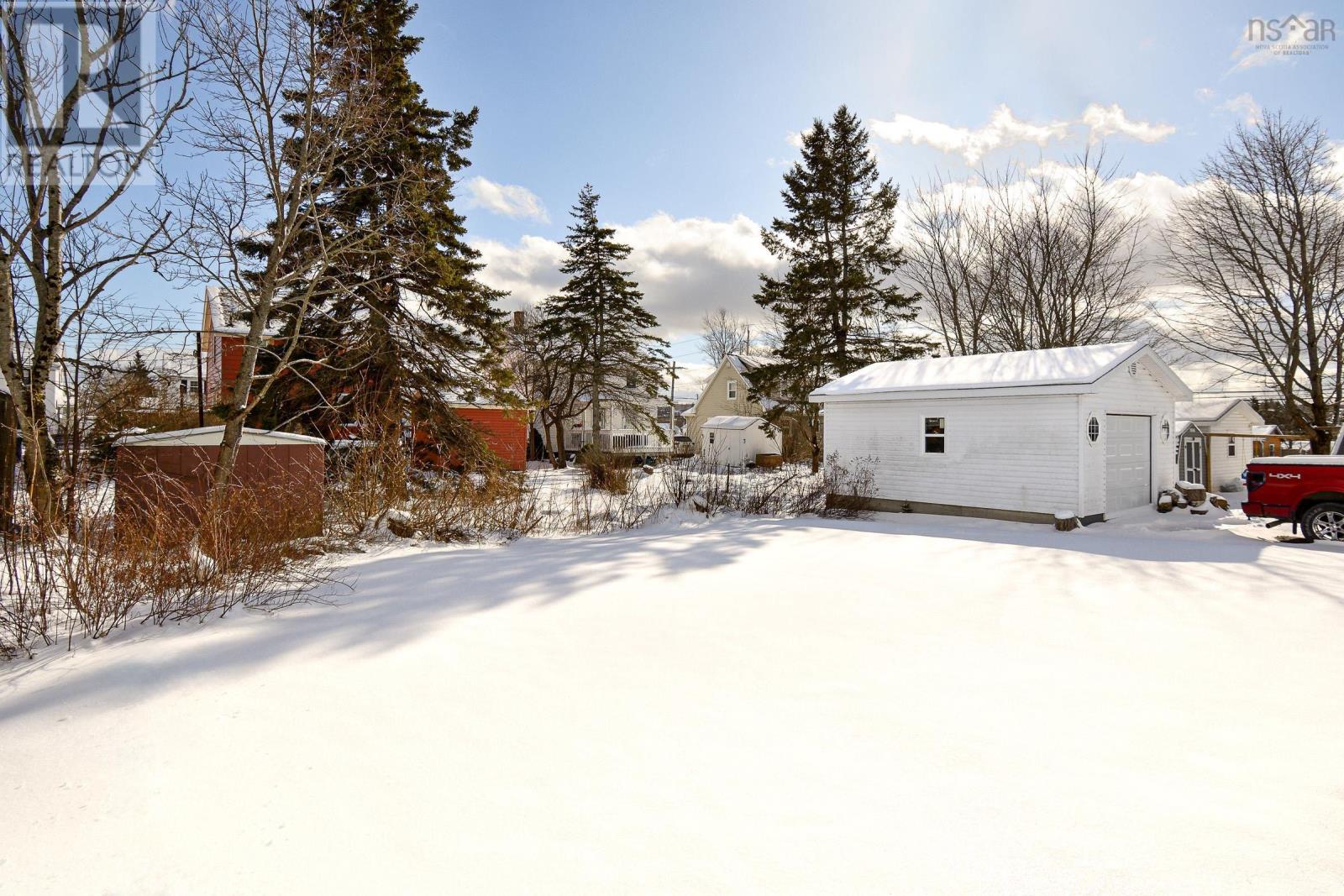 276 Columbia Street Property Photo 44