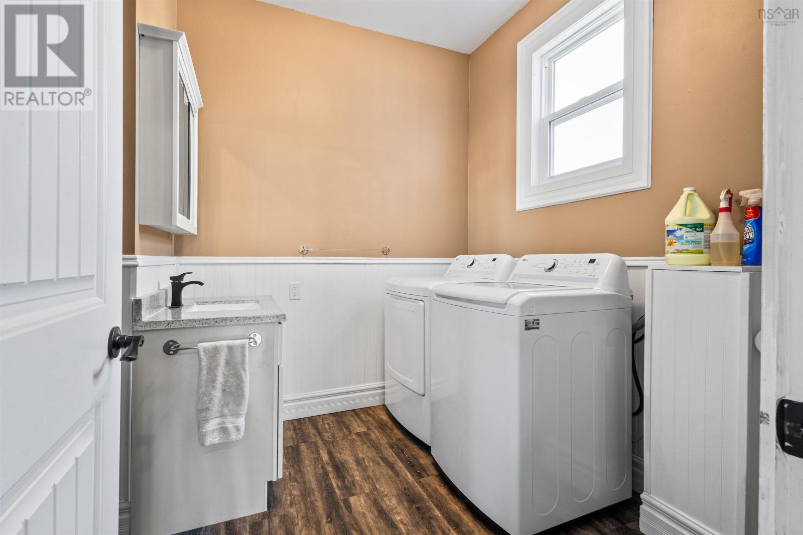 9 Mcdougall Street Property Photo 24