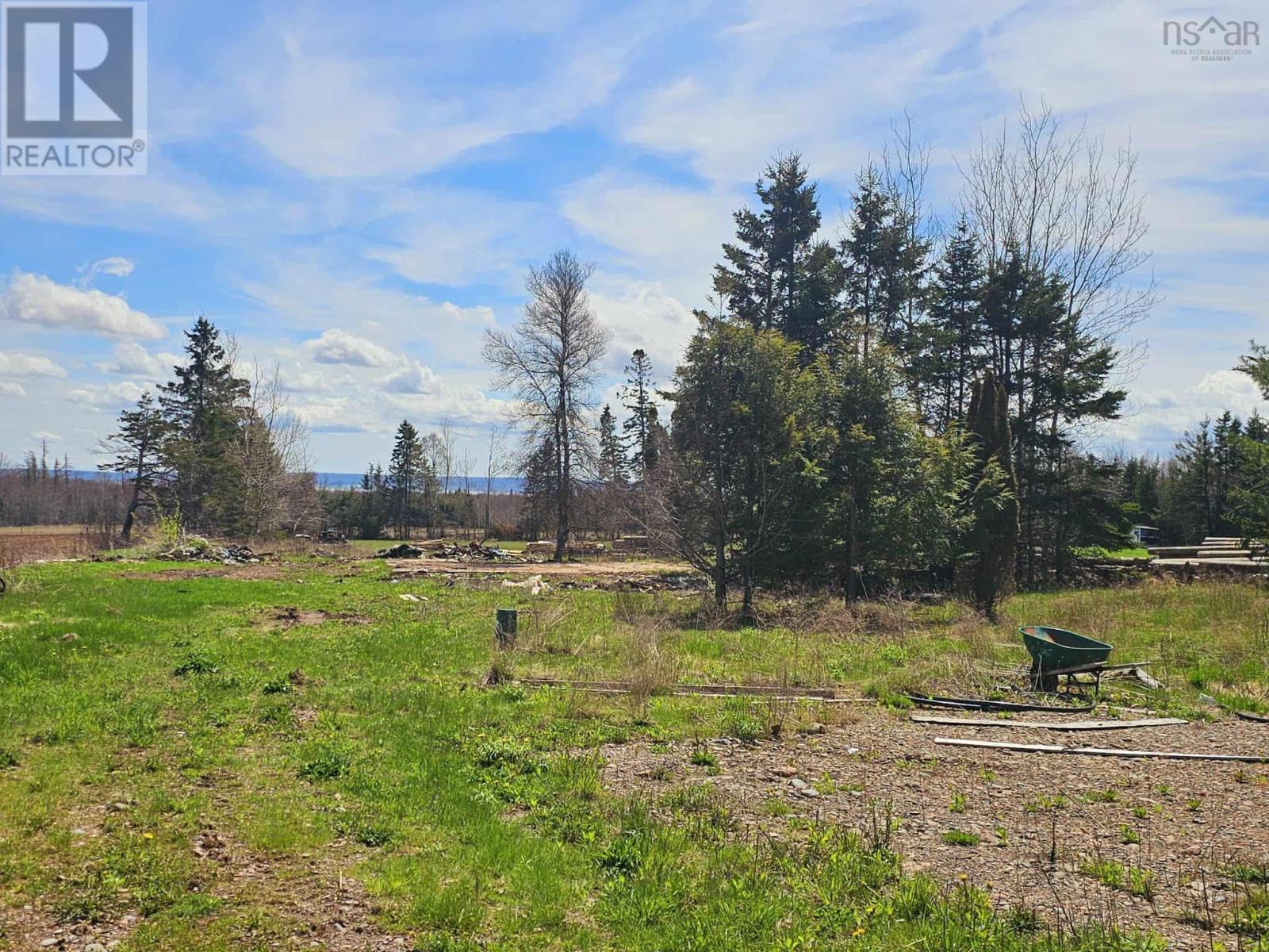 9260 Highway 2 Property Photo 2