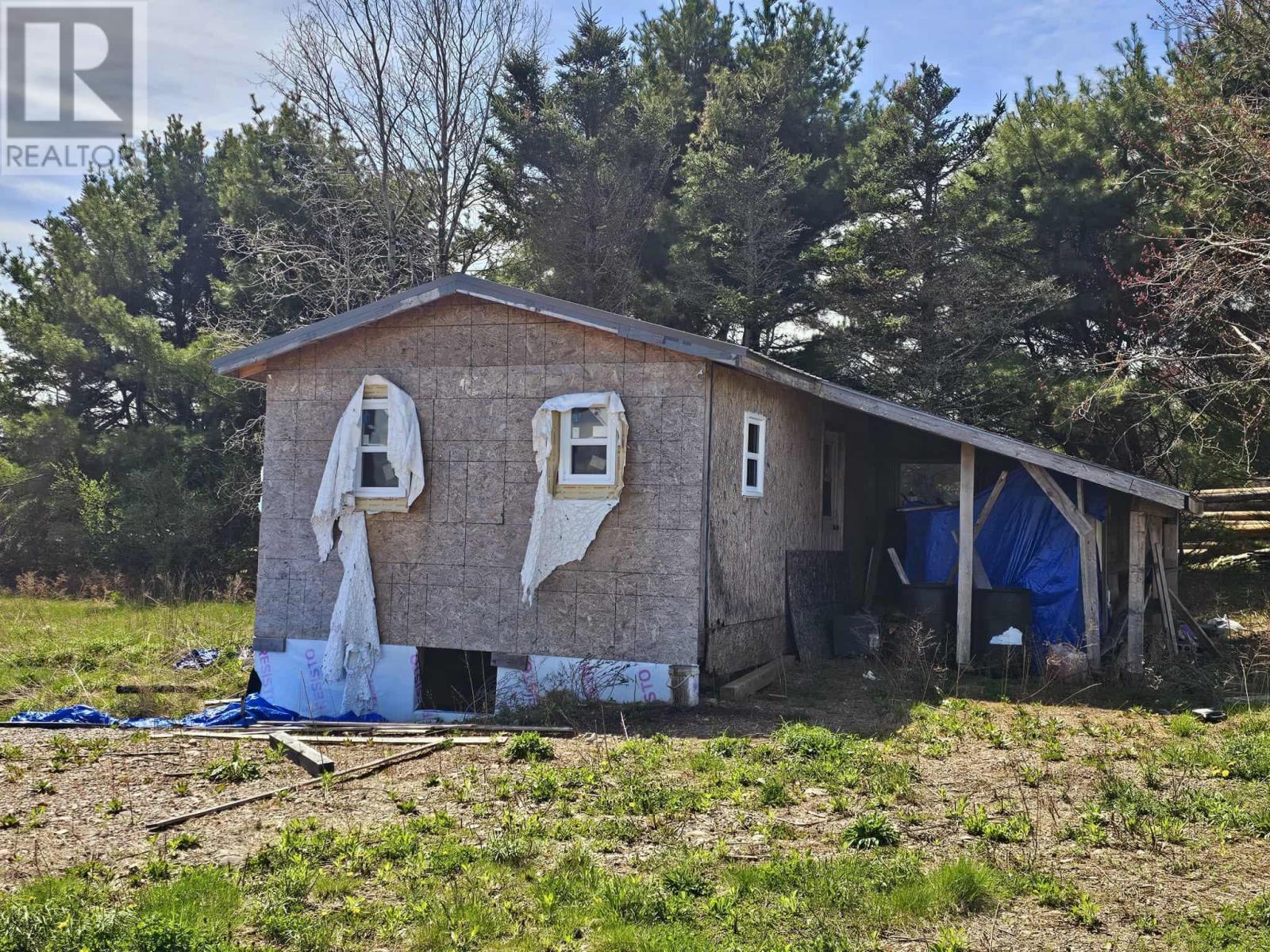 9260 Highway 2 Property Photo 6