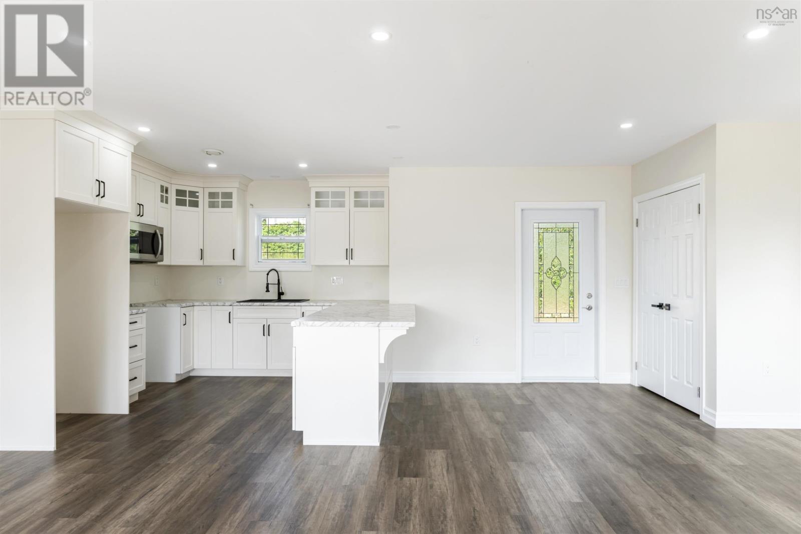 109 Second Avenue Property Photo 12
