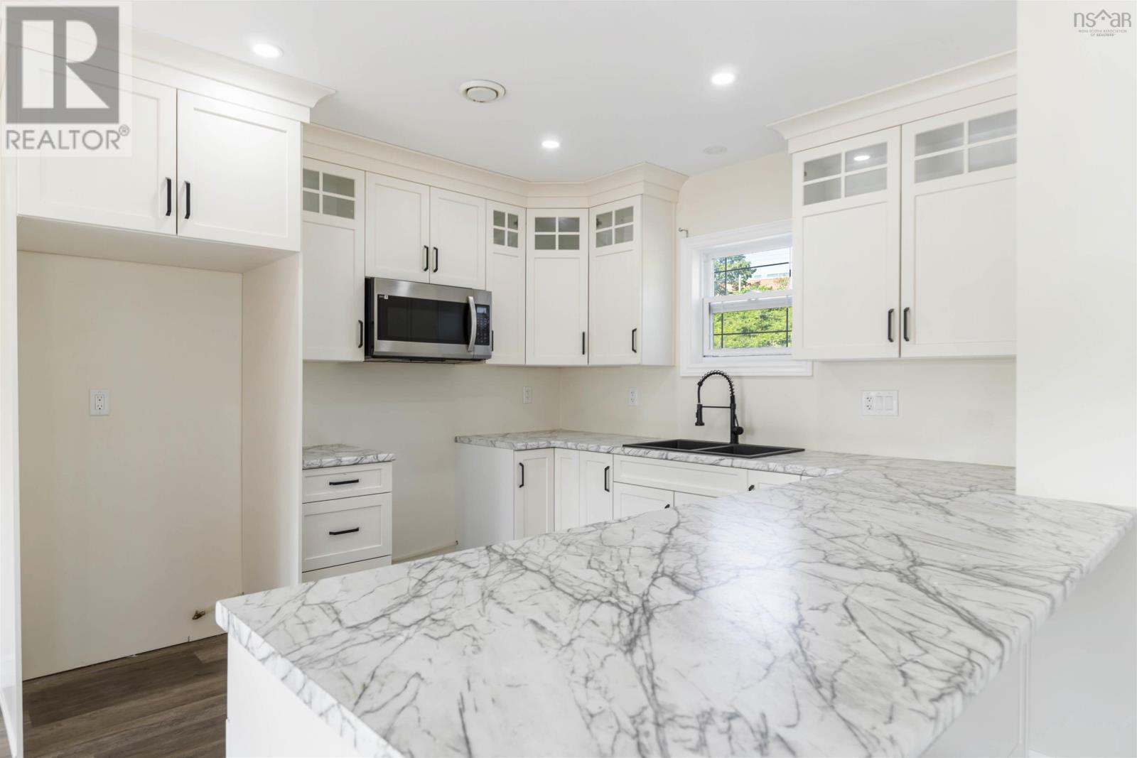 109 Second Avenue Property Photo 16