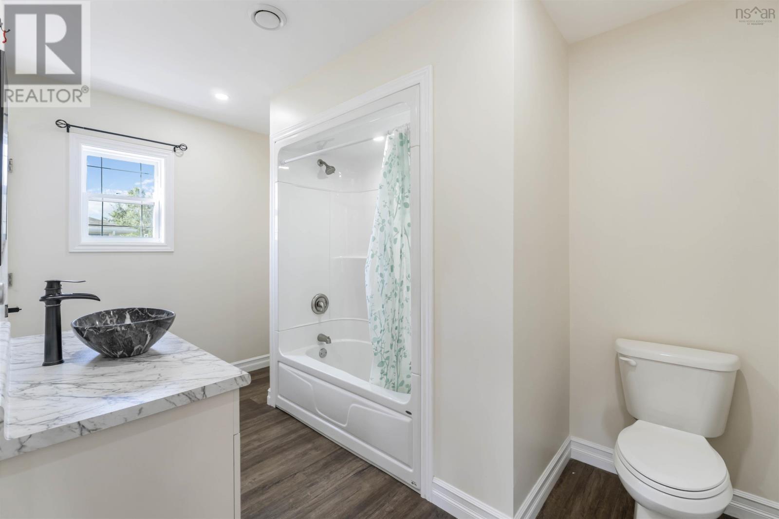 109 Second Avenue Property Photo 19