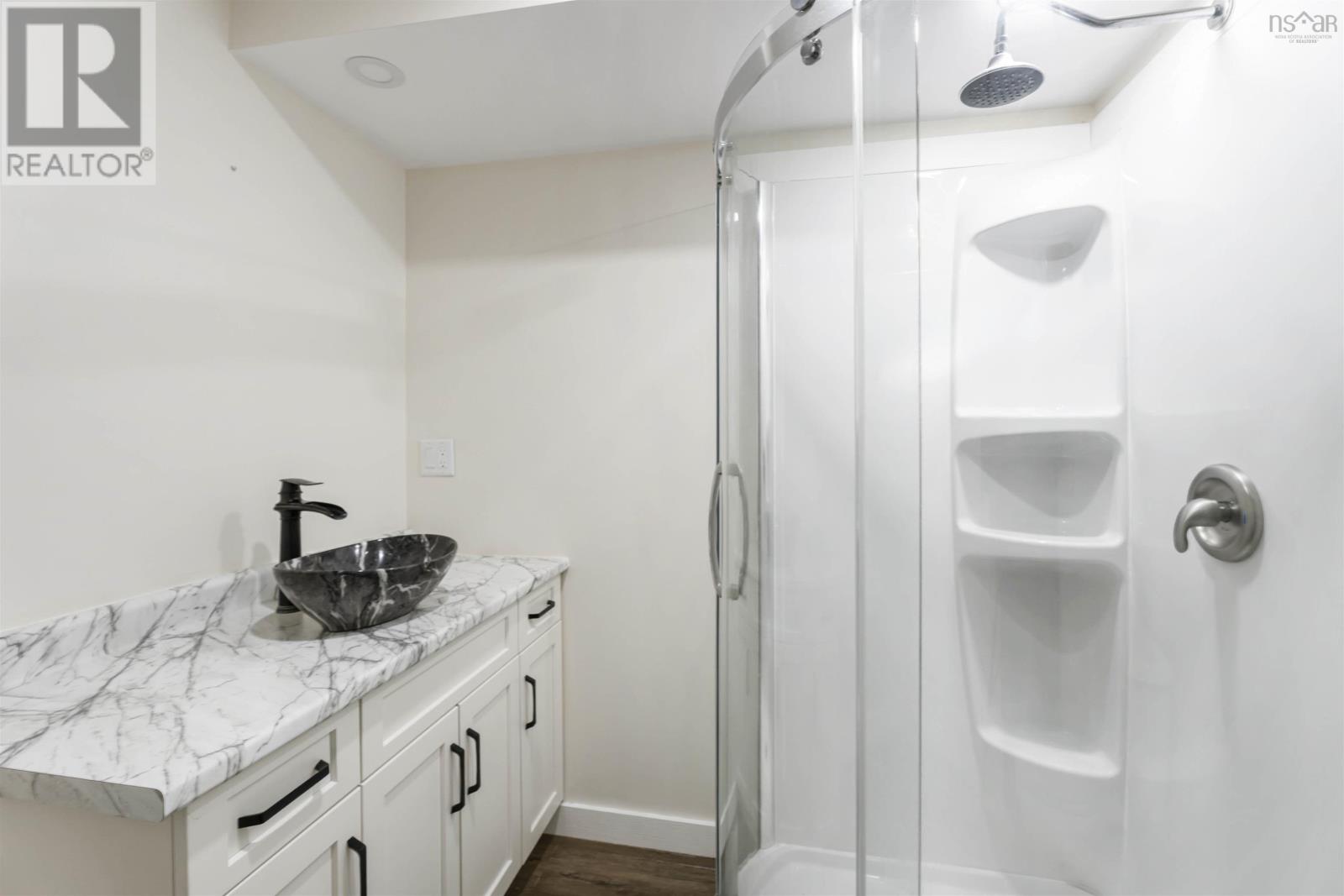 109 Second Avenue Property Photo 27