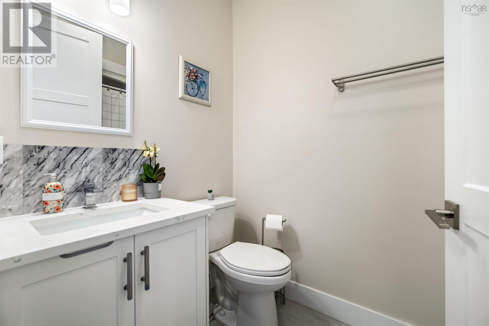116 Azure Court Property Photo 28