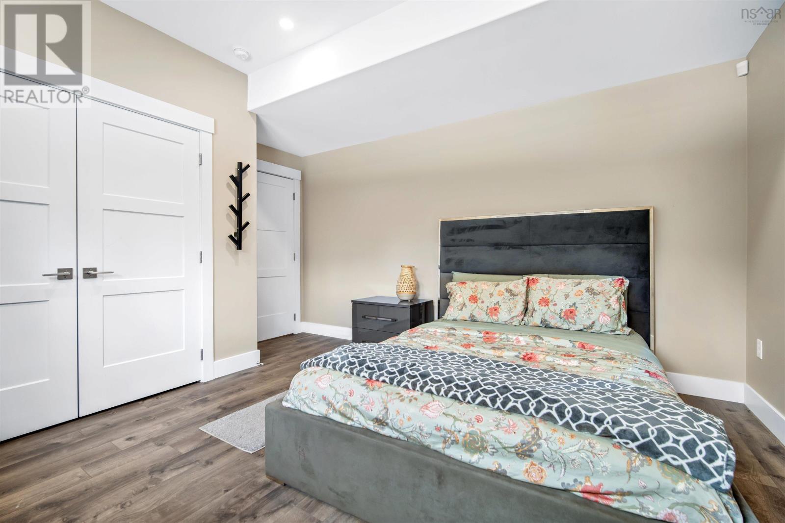 116 Azure Court Property Photo 38