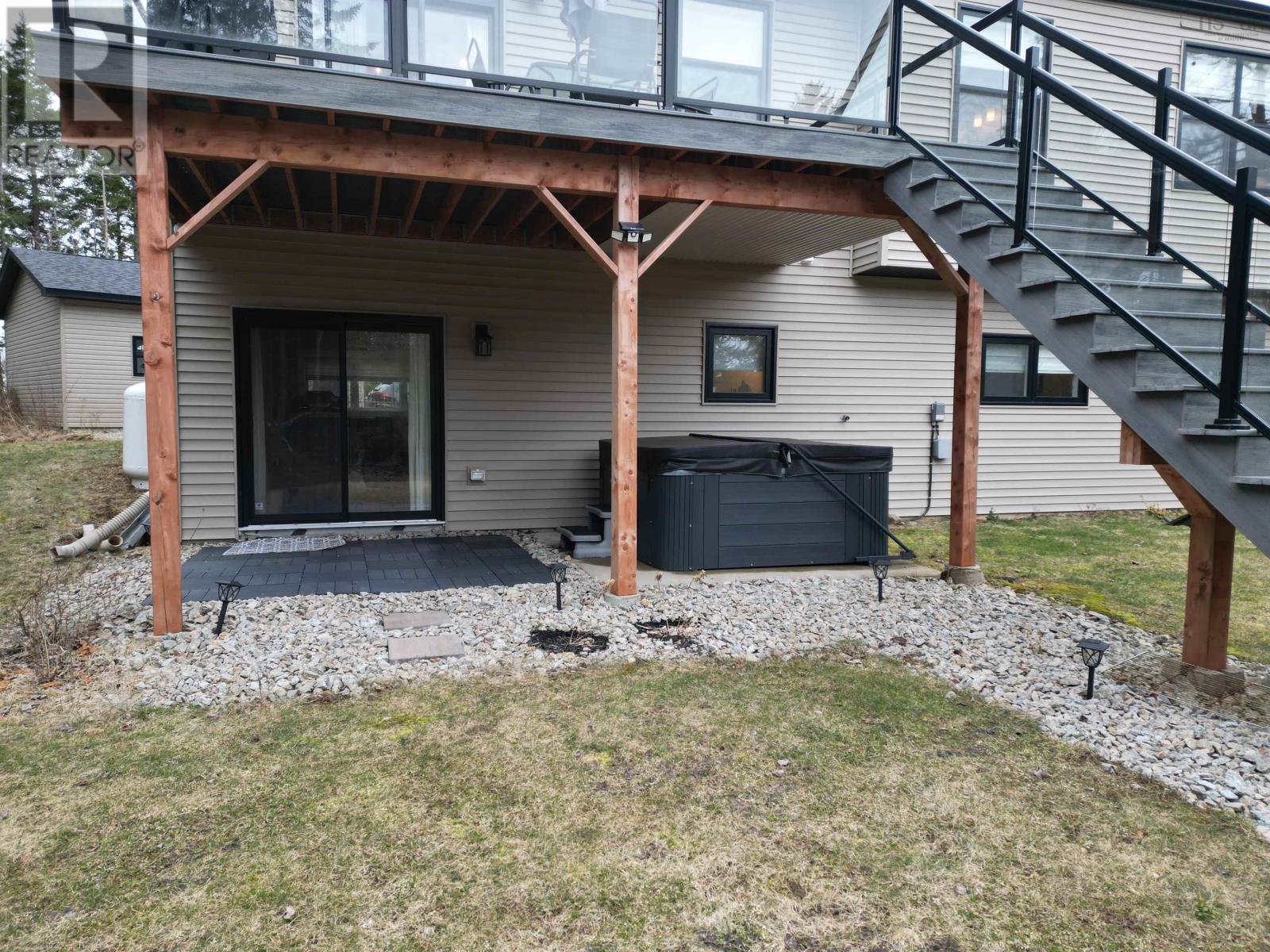 116 Azure Court Property Photo 42
