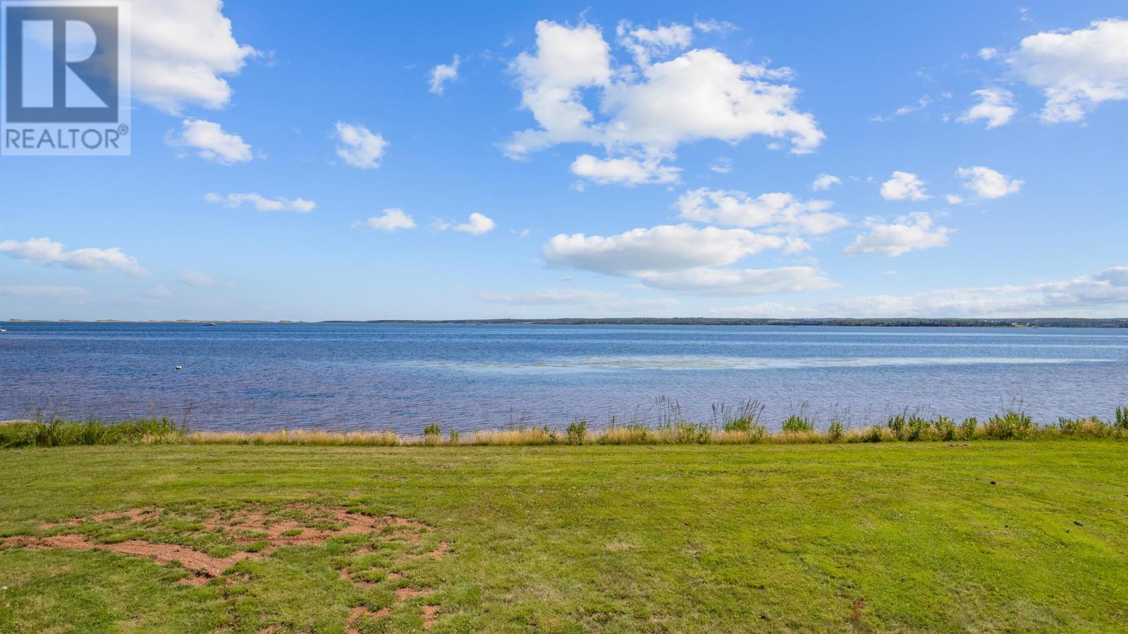 214 Hebrides Lane, New London Property Photo 2