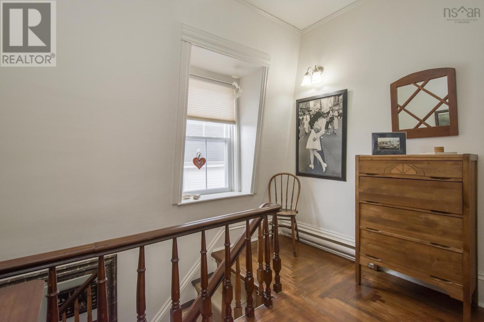 51 Fox Street Property Photo 22