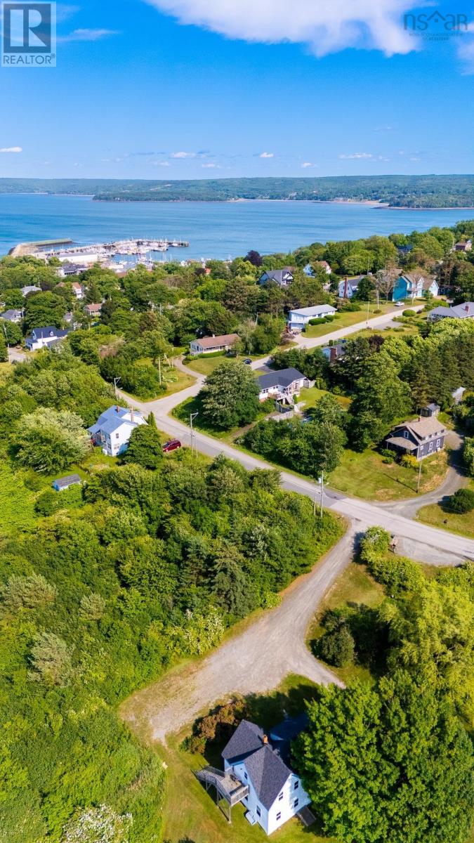58 Carleton Street Property Photo 4