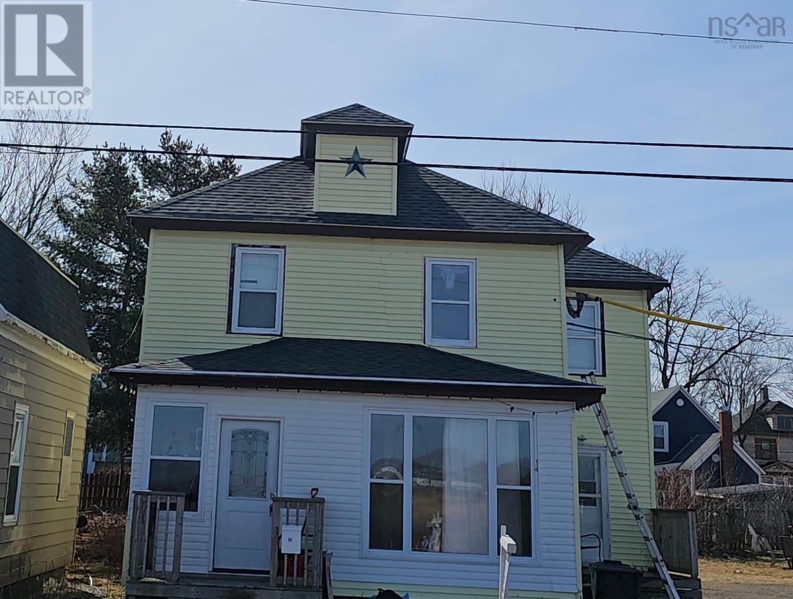 84 Intercolonial Street Property Photo 1
