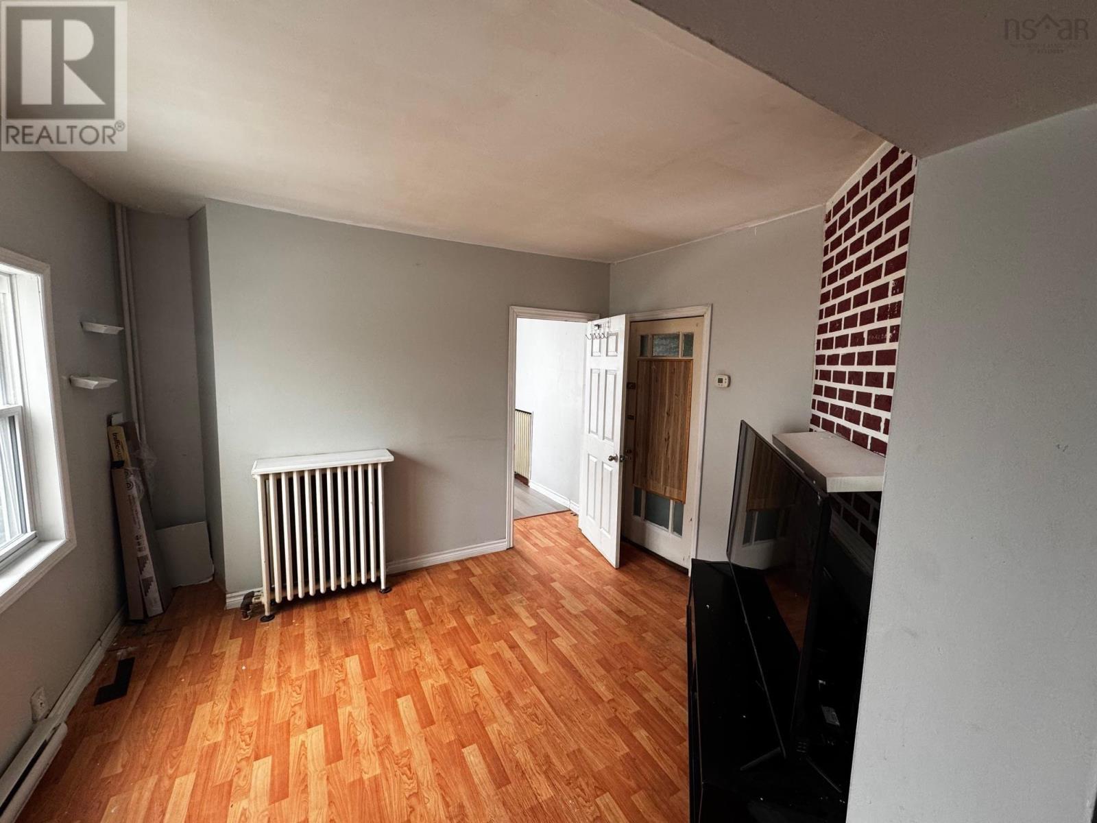 84 Intercolonial Street Property Photo 7
