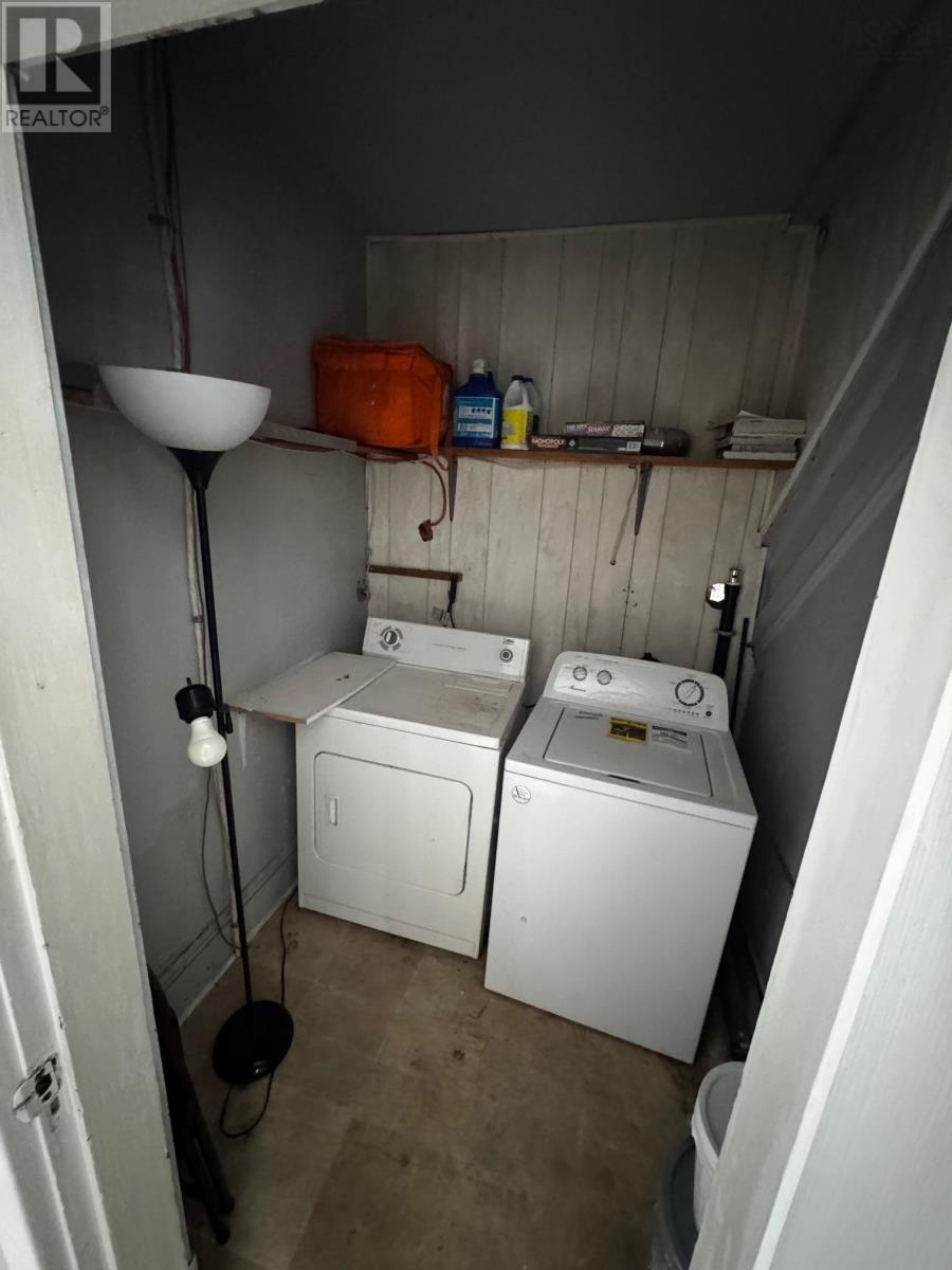 84 Intercolonial Street Property Photo 10