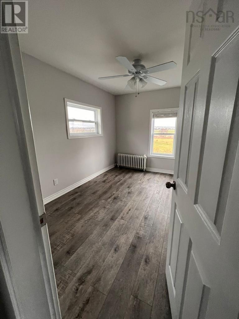 84 Intercolonial Street Property Photo 16