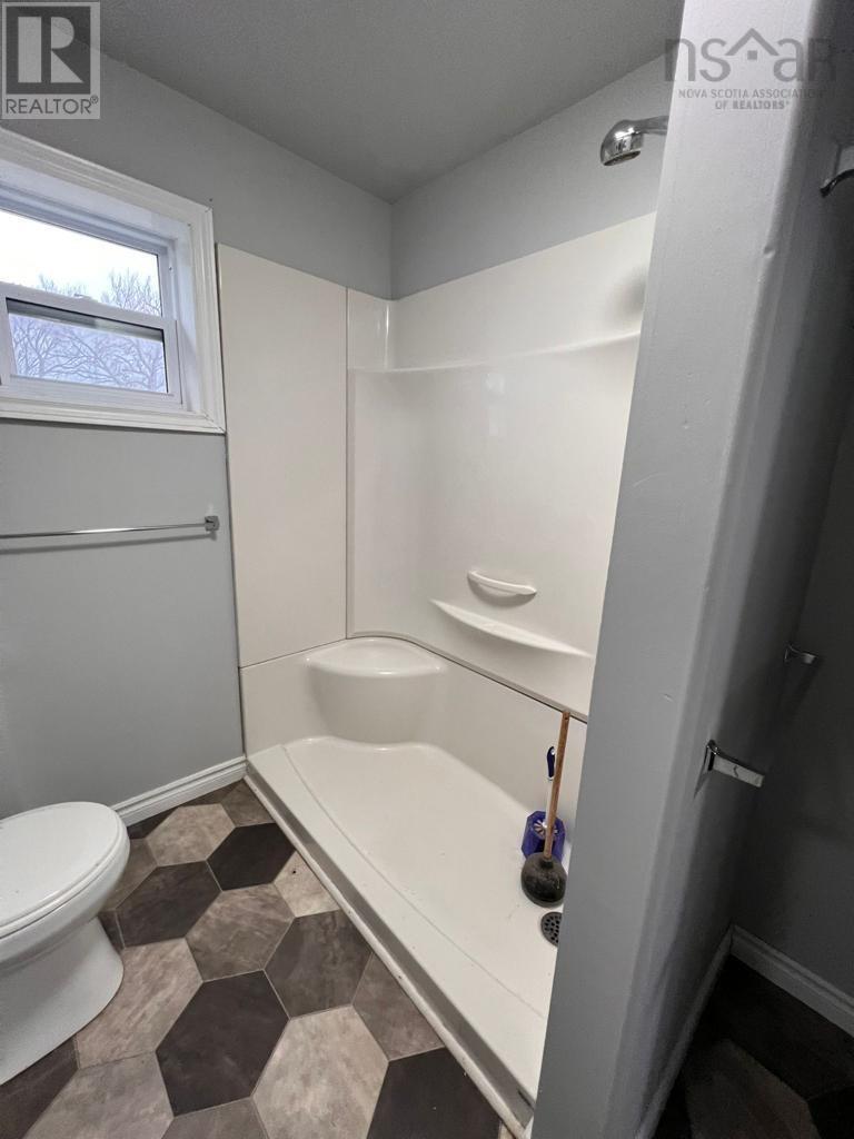 84 Intercolonial Street Property Photo 18