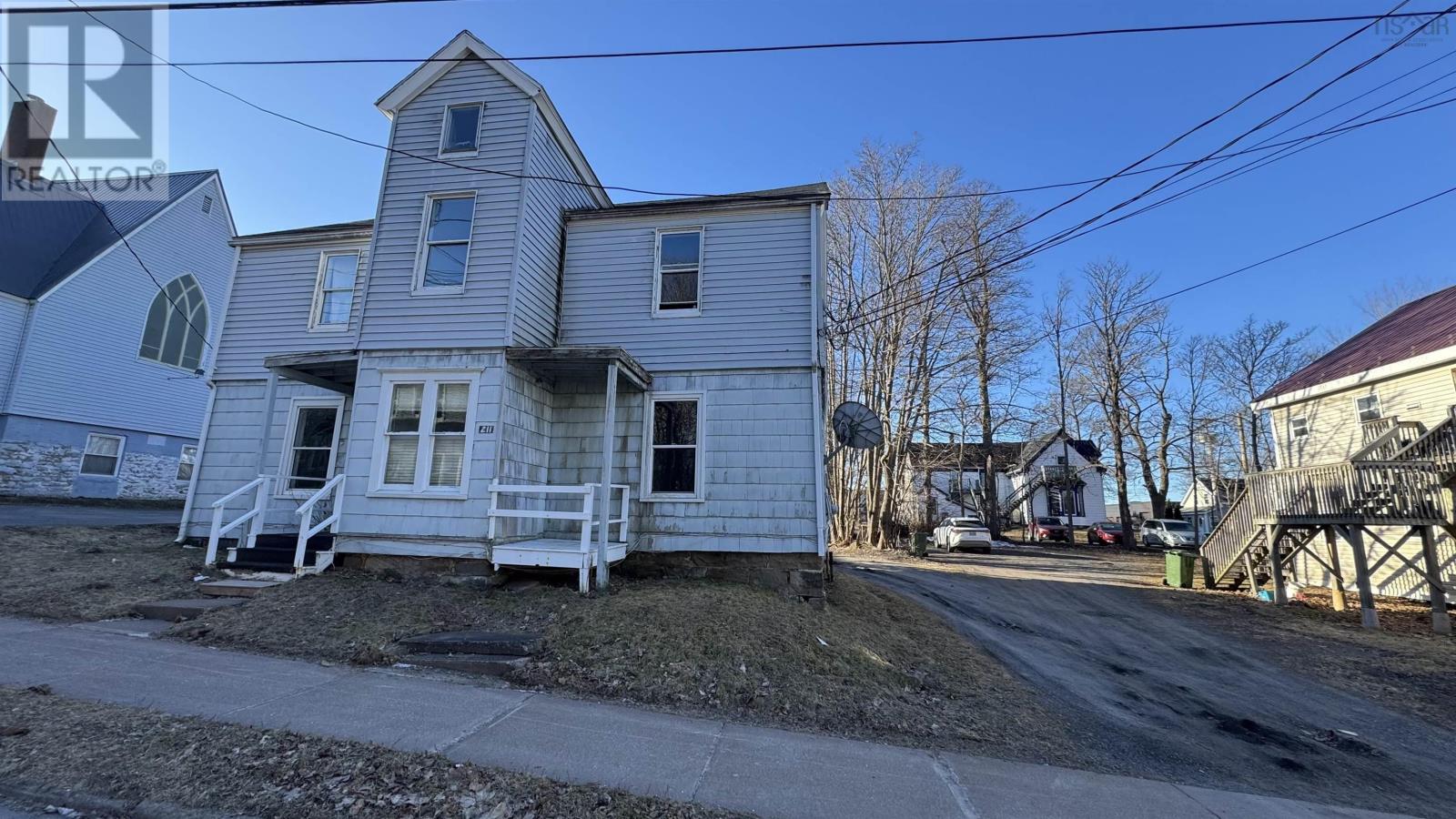 211 Forbes Street Property Photo 3