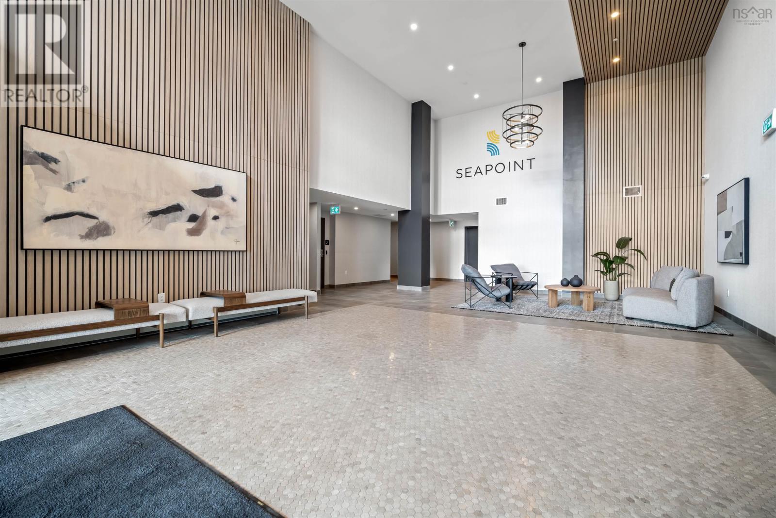 306 72 Seapoint Road Property Photo 4
