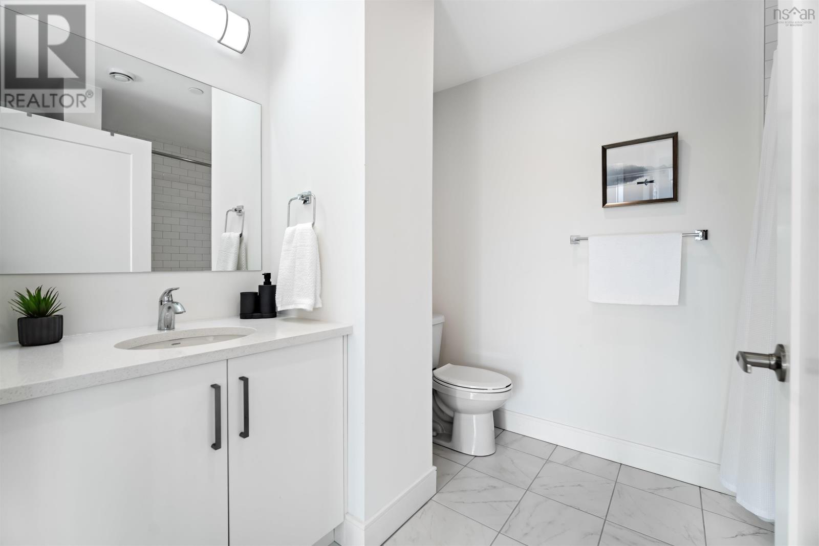 306 72 Seapoint Road Property Photo 20
