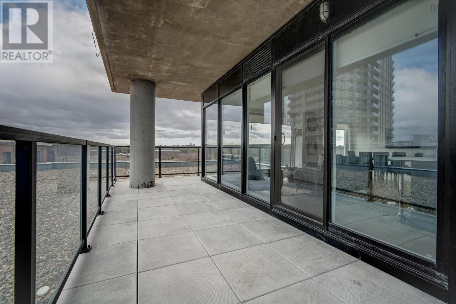 306 72 Seapoint Road Property Photo 25