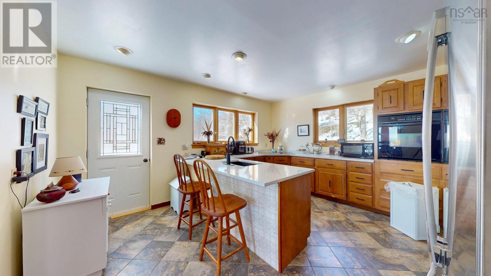 8 Foleaze Park Drive Property Photo 8