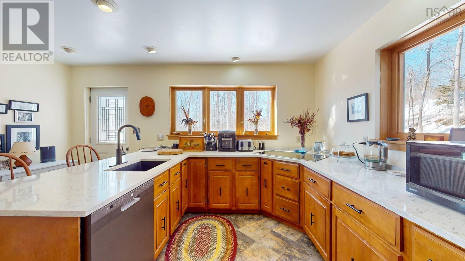 8 Foleaze Park Drive Property Photo 10
