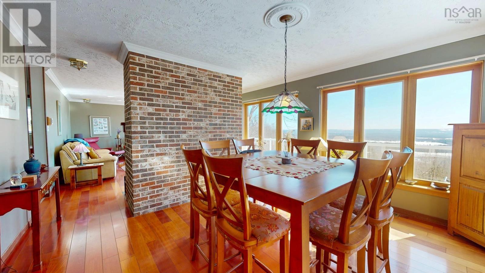 8 Foleaze Park Drive Property Photo 12